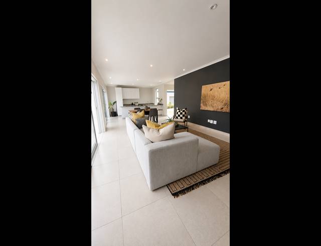 3 BEDROOM HOUSE TO LET IN LALELA ESTATE